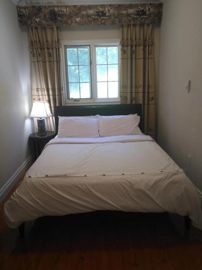 Lakeside Private Suite-Queen Bed Room Tottenham 외부 사진