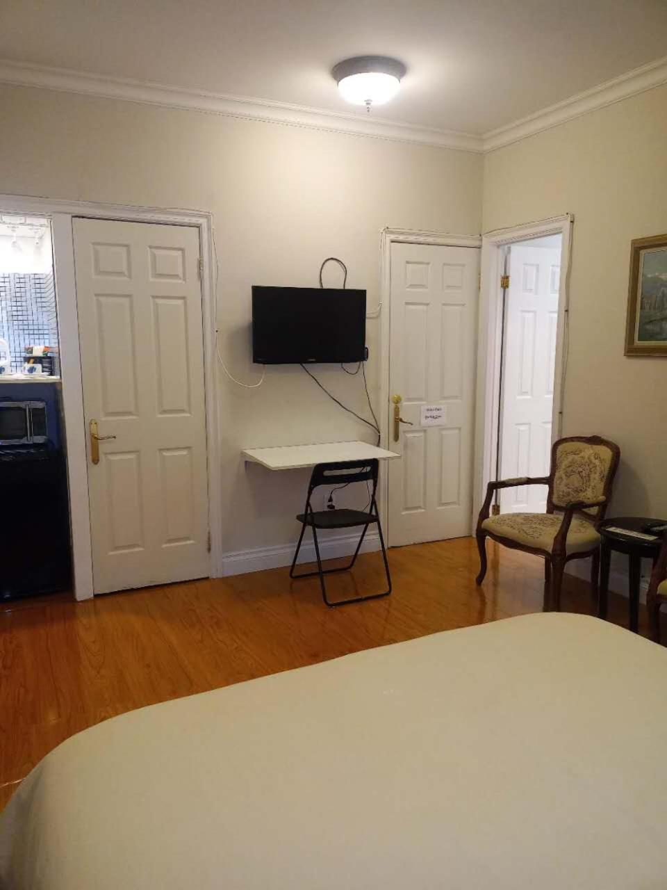 Lakeside Private Suite-Queen Bed Room Tottenham 외부 사진